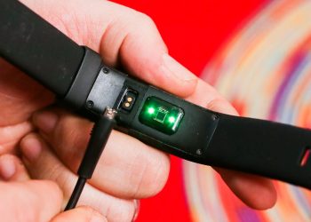 How to Charge a Fitbit Watch Without a Charger